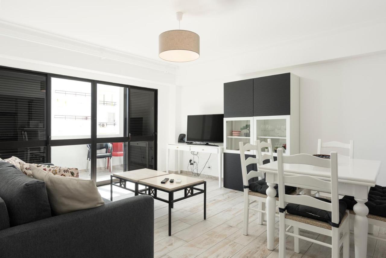 Chantal Apartment - Near The Beach - Quarteira Luaran gambar
