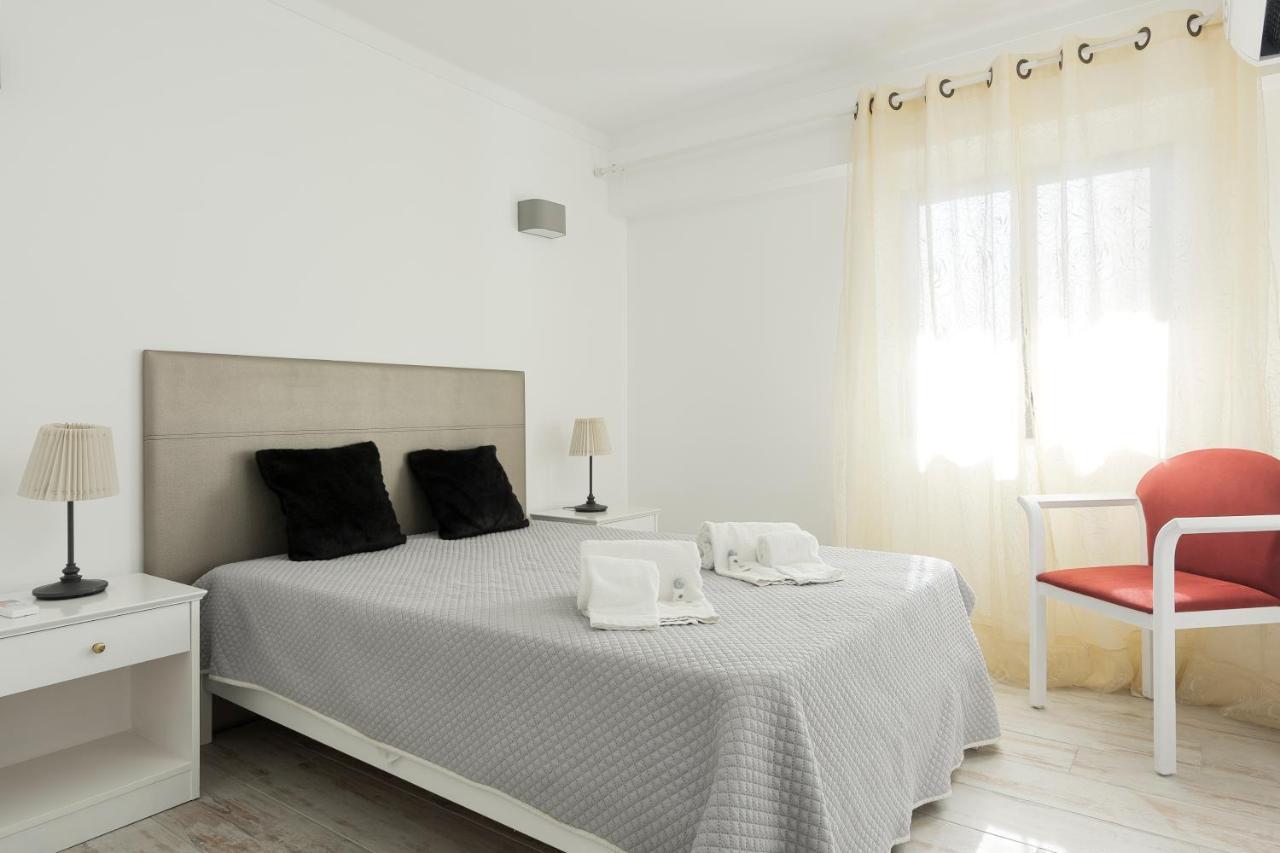 Chantal Apartment - Near The Beach - Quarteira Luaran gambar
