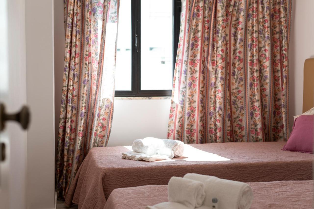 Chantal Apartment - Near The Beach - Quarteira Luaran gambar