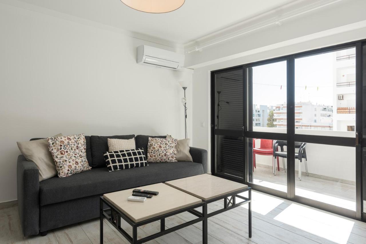 Chantal Apartment - Near The Beach - Quarteira Luaran gambar